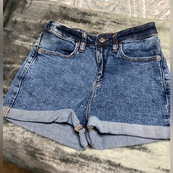wild fable Pants - Wild Fable High Rise Jean Shorts 4/27R